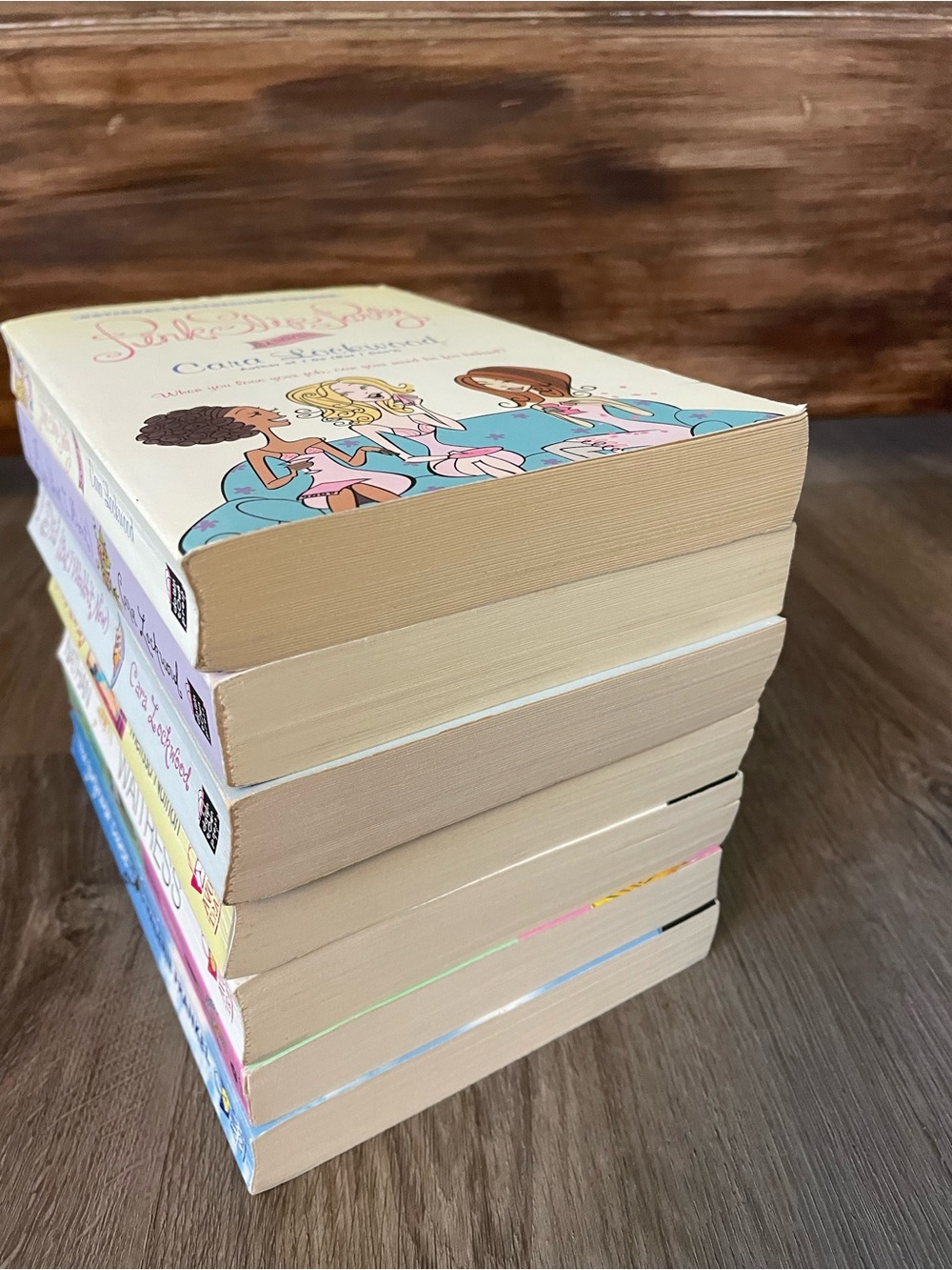 📚✨ 7-BOOK CHICK-LIT BUNDLE — FUN, FLIRTY & FULL OF PERSONALITY! ✨📚 - Picture 3 of 3